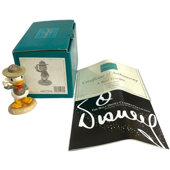 WDCC Walt Disney Classics A Real Trooper Nephew Duck 3.5” Tall w/COA Box